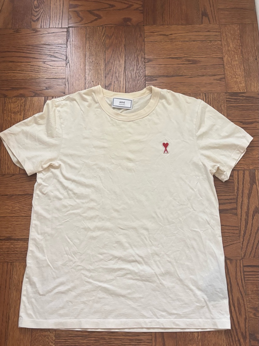 Ami Cream Short-Sleeve Tee with Small Red Heart Logo